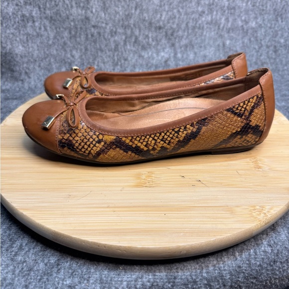 Vionic Shoes - ViONIC Minna Boa Leather Ballet‎ Flats Reptile Sz 6.5